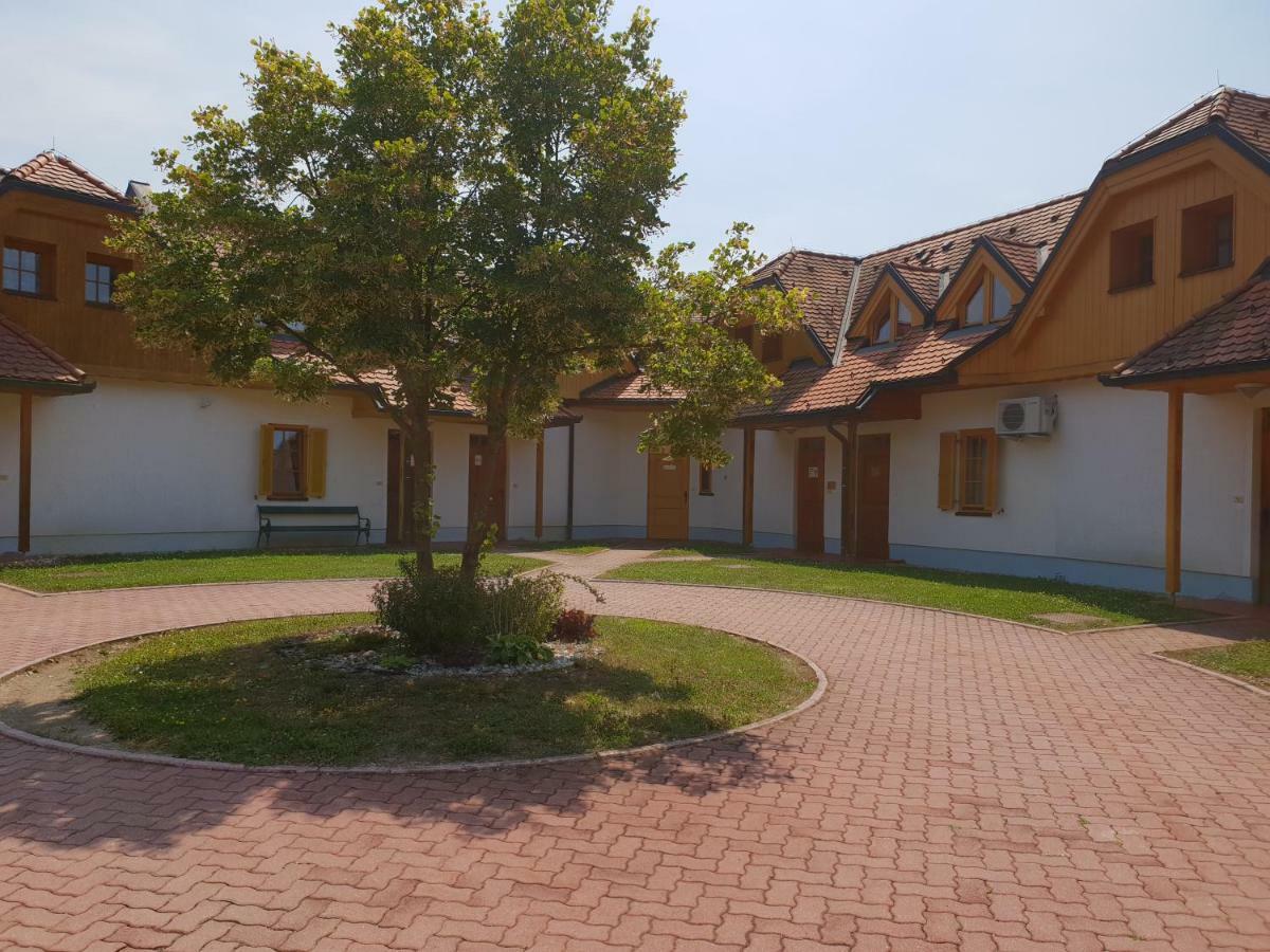 Tulpika 13 Apartment Моравске-Топлице Екстериор снимка